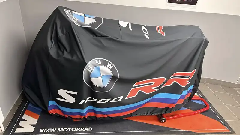 impression-sur-housse-moto